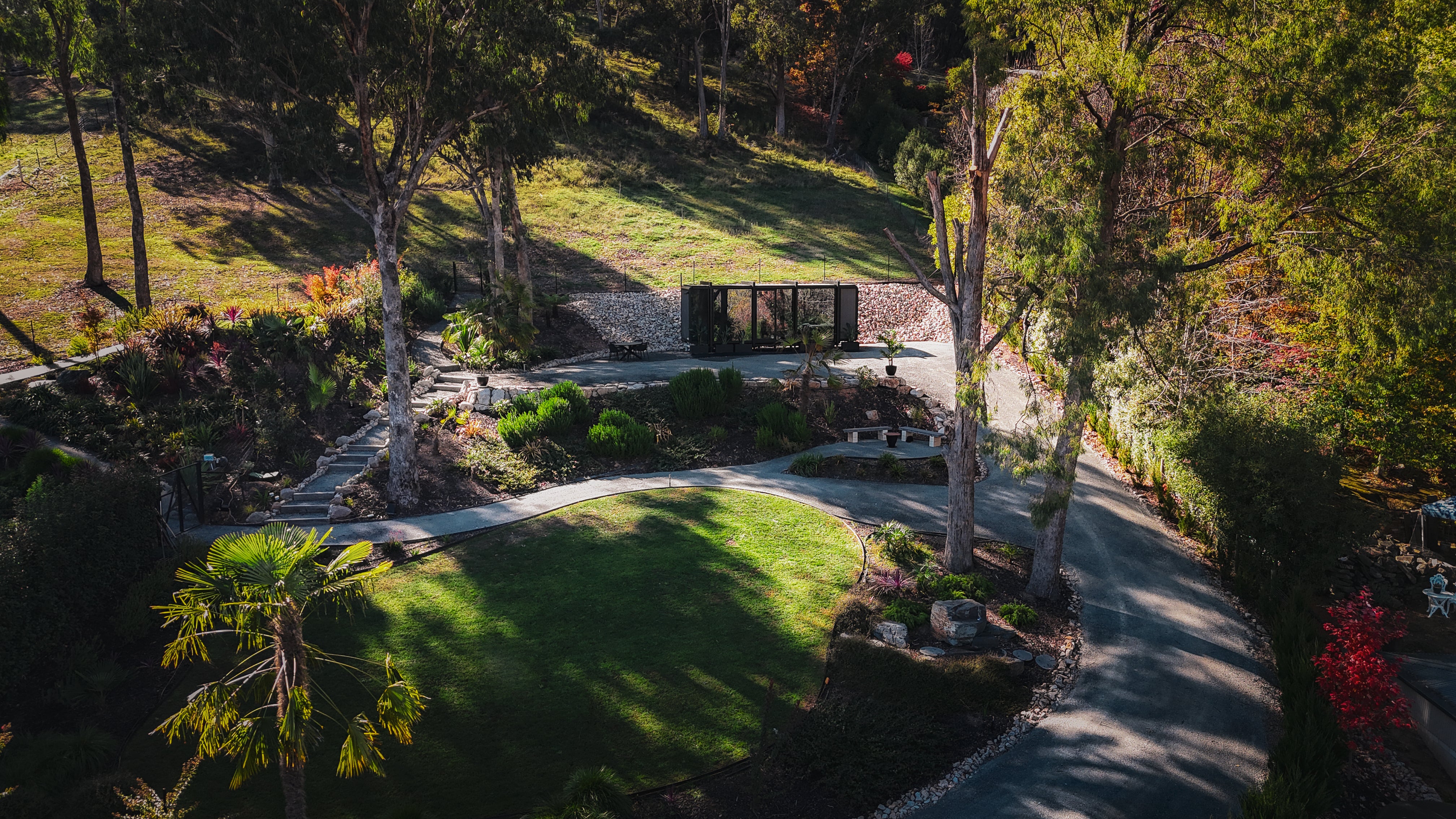 Image of an Elsewhere Pod set in Bright Australia