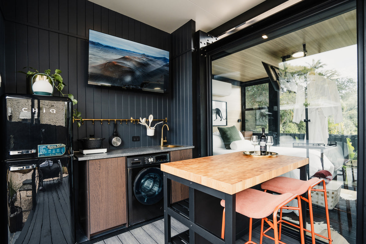 Margate, Queensland 6M THOW with Deck